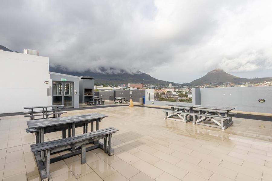 1 Bedroom Property for Sale in Zonnebloem Western Cape